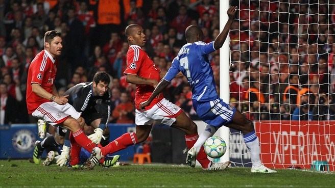 Di Matteo grateful as Chelsea oust rueful Benfica