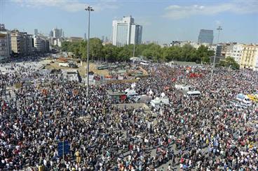 "اردوغان" تسلیم معترضین شد