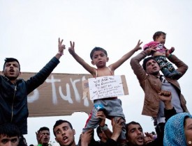 پناهجویان اعتراضی در خیوس یونان: "ما انسان هستیم، نه حیوان"