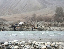 آب، ریگ و طلا؛ زرشویی در رودخانه تالقان