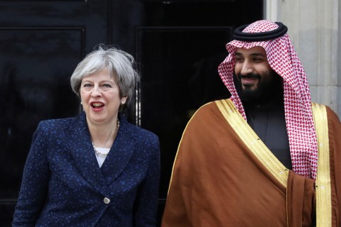 Saudi prince met by hundreds of protesters on arriving at Downing Street to meet PM