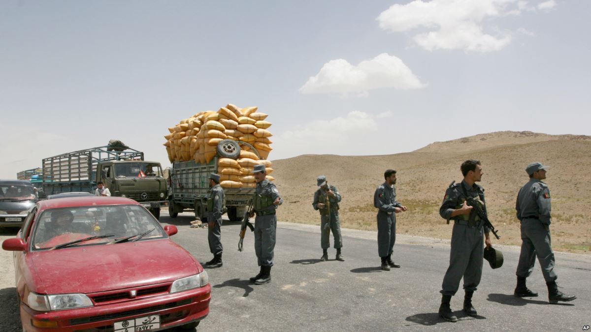 Clashes Close Kabul-Kandahar Highway To Traffic