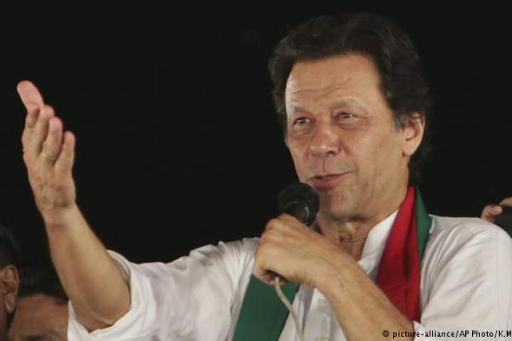 کمیسیون انتخابات پاکستان عمران خان را برندۀ انتخابات اعلام کرد