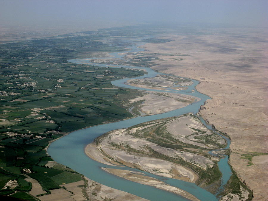 Iran, Afghanistan Discuss Helmand River Issue