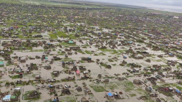 Cyclone Idai: Mozambique president says 1,000 may have died