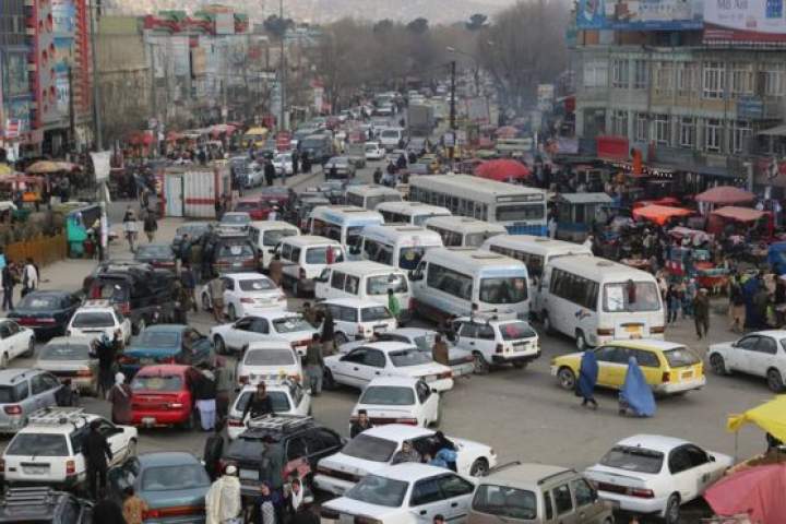 کارمندان دولتی در روز پنجشنبه به دفاتر کاری خود حاضر شدند