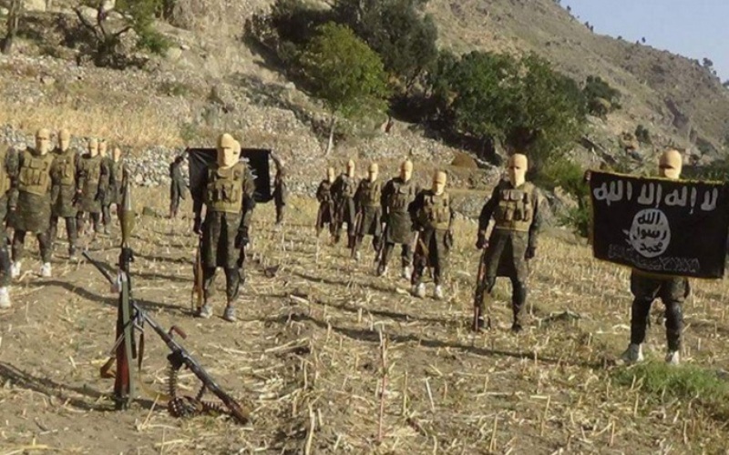 Clashes Ongoing between ISIS & Taliban Fighters