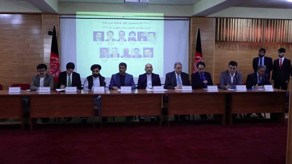 Presidential Candidates Warn of Protests If Ghani’s Term Extends Beyond May 22