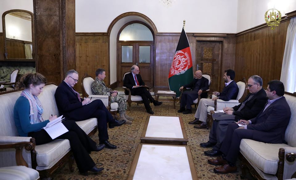 Afghan President briefed by US officials on peace talks with Taliban