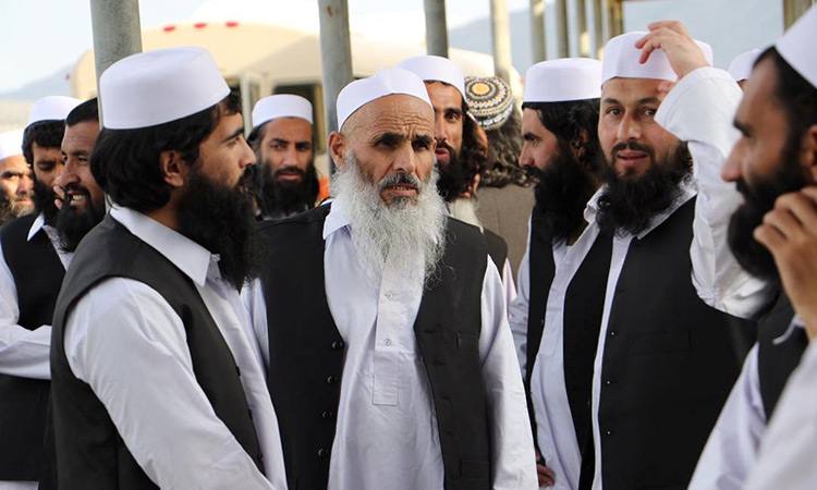 Taliban meet with US general amid tensions over peace deal