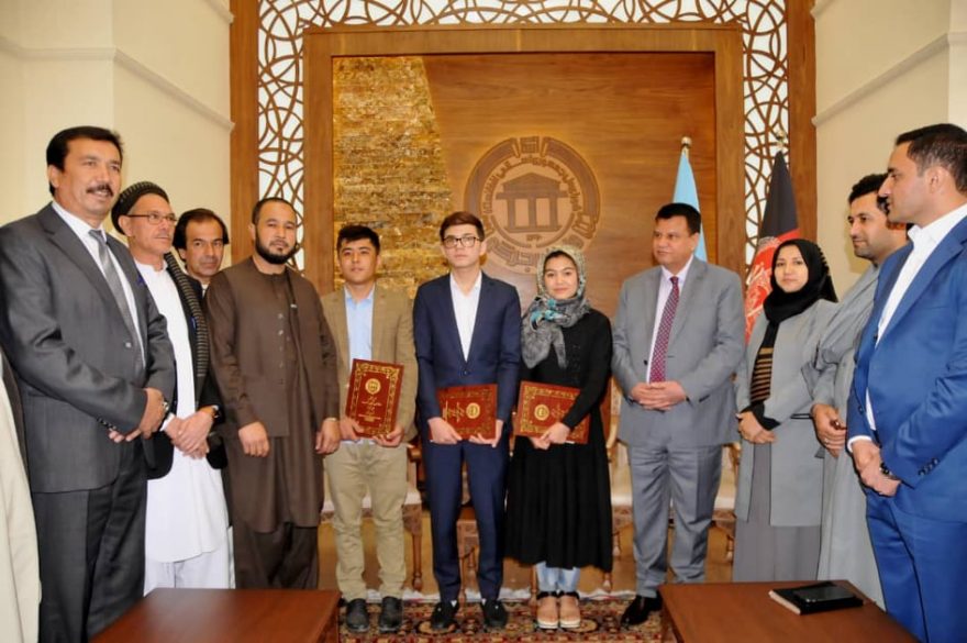 Rahmani Praises Top 3 Passers of National University Entrance Exam