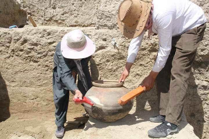 کشف 300 اثر باستانی دوره اسلامی از ساحه منارهای غزنی