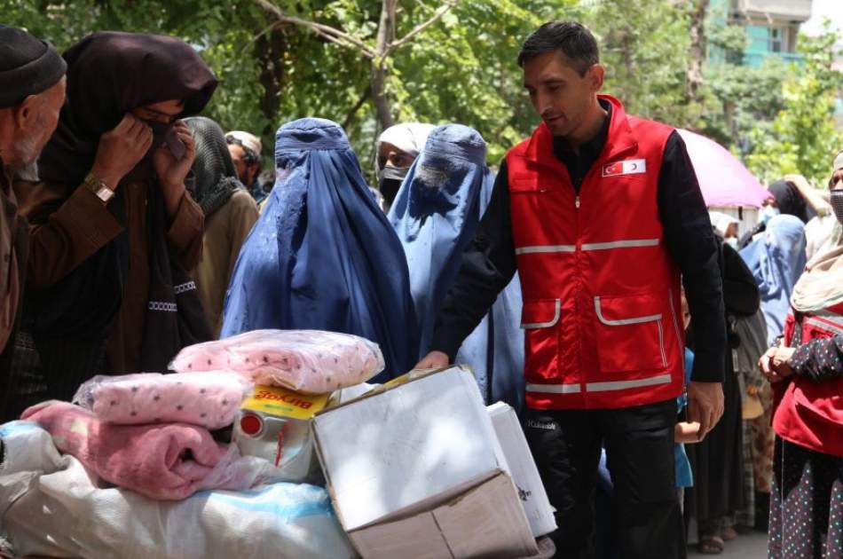 Turkish organisations distribute aid to Afghan families