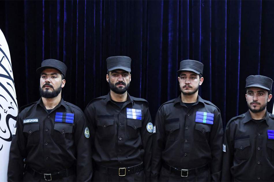 Police ordered to wear new uniforms at all Kabul checkpoints