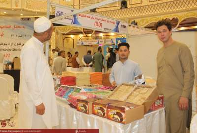 Holding an exhibition supporting domestic products with the presence of business women in Balkh  