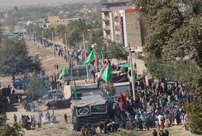 گزارش تصویری / پیاده روی اربعین عزاداران حسینی در شمال کشور به سوی حرم امام زاده یحیی(ع)  <img src="https://cdn.avapress.net/images/picture_icon.png" width="16" height="16" border="0" align="top">