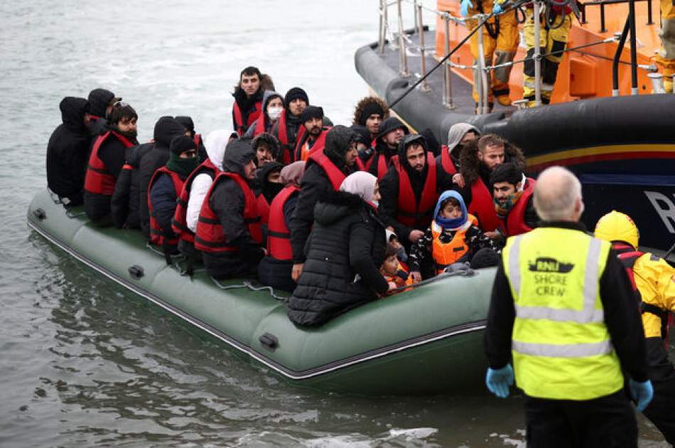 Asylum seekers crossing the English Channel/ England and France increased security measures