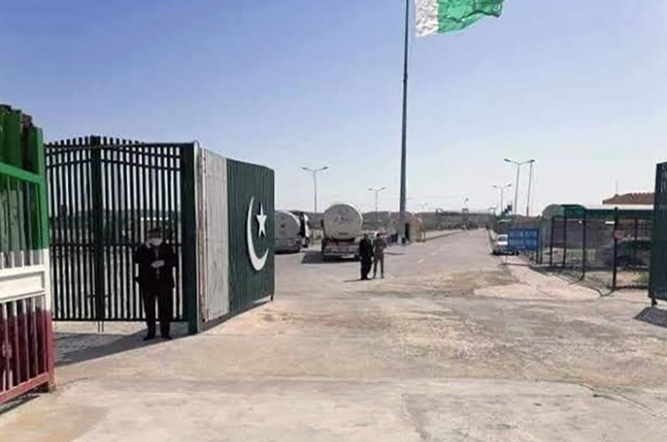 Pakistan reopens border with Afghanistan