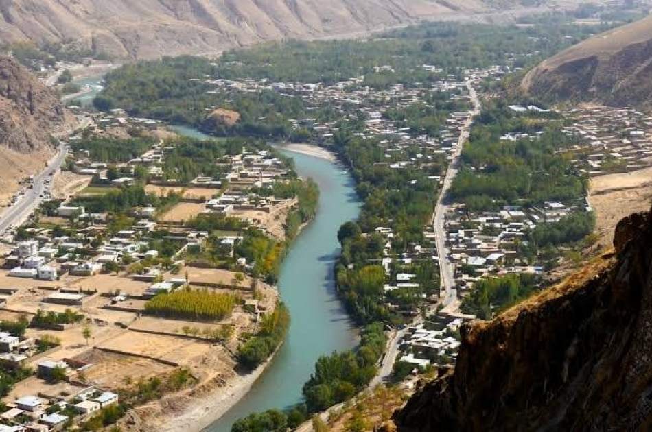 سقوط یک موتر به دریای آمو در بدخشان؛ ۱۳ تن غرق شدند