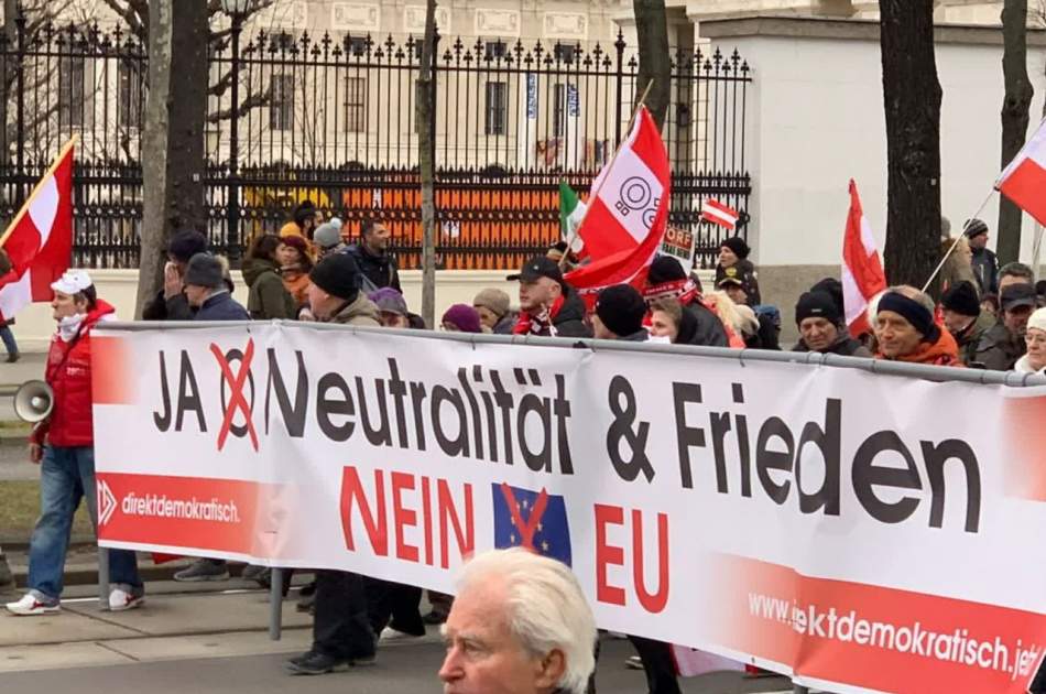 The beginning of anti-EU protests in Austria