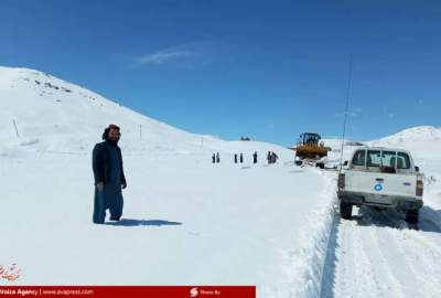 Clearing the roads of Ghazni districts/ In some areas, up to 70 cm of snow has fallen