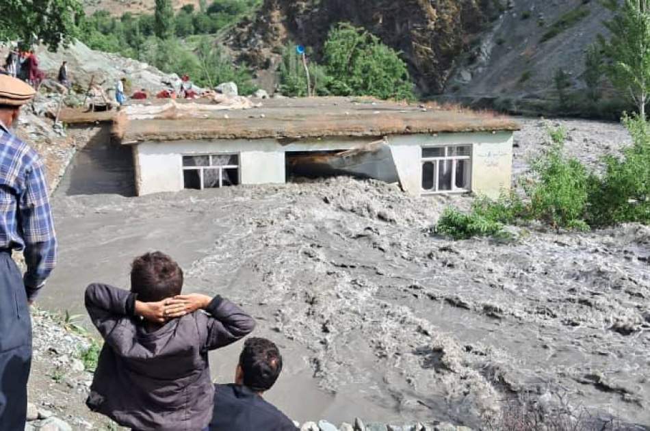 په بدخشان کې سېلاب درې تنه ټپيان کړي او ډېر مالي زيانونه يې اړولي دي