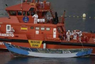 Boats carrying 300 migrants go missing off Spain