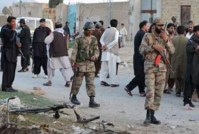 در حمله افراد مسلح به یک پایگاه نظامی در پاکستان 9 سرباز کشته و زخمی شدند