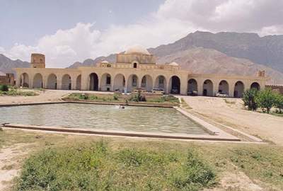 Adventurous Korean Couple Take their Tour to Balkh