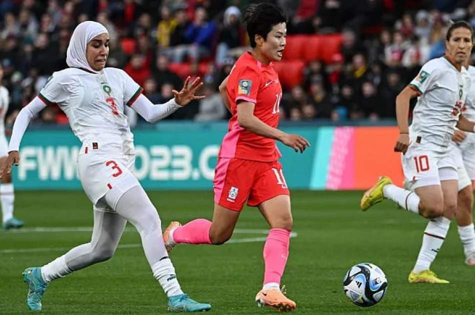 Nouhaila Benzina is the first player with an Islamic hijab in the Women