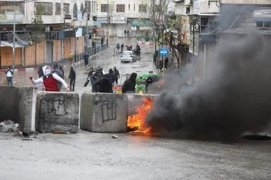 Families flee as gunfire rocks Palestinian camp