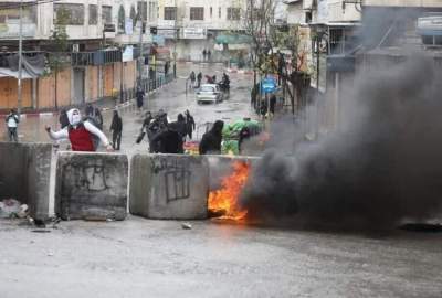 Families flee as gunfire rocks Palestinian camp