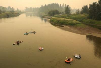 Tens of thousands of people flee western Canada due to wildfires