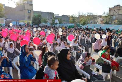 تصاویر/ مراسم جشن کودکان دانش آموز افغانستانی در مشهد مقدس  <img src="https://cdn.avapress.net/images/picture_icon.png" width="16" height="16" border="0" align="top">