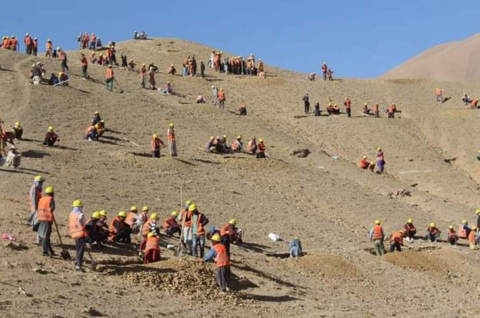 کار ساخت ذخیره های طبیعی آب با هزینه بیش از یک میلیون دالر در بامیان آغاز شد