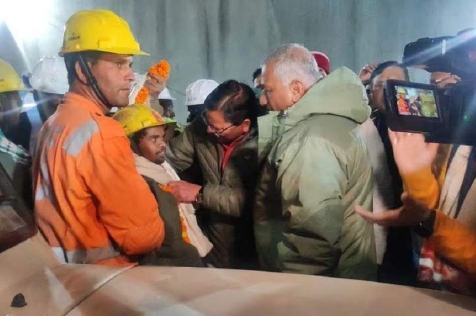 Rescue of 41 Indian workers in a tunnel, after 17 days