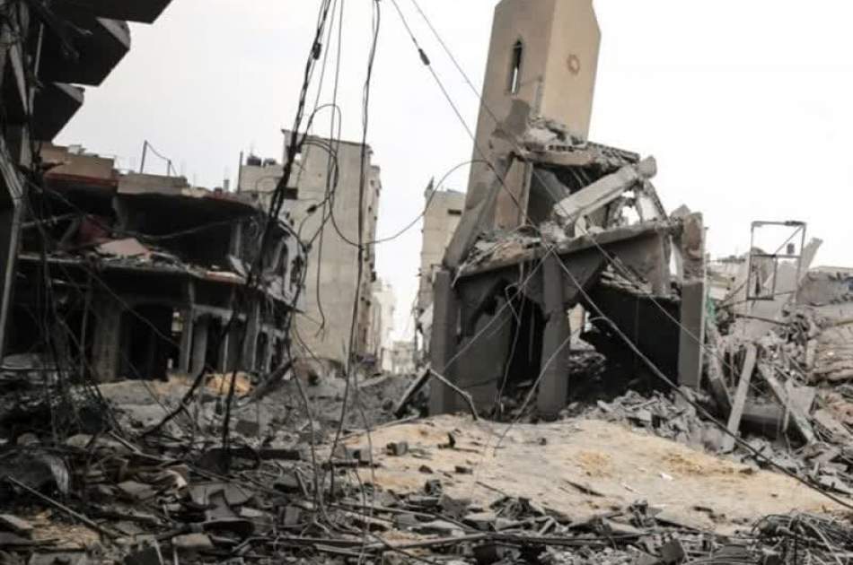 Israeli Strikes Destroy Mosque in Gaza Amid