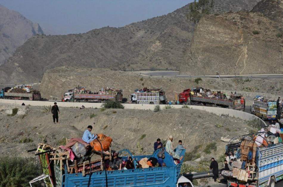 اخراج بیش از 150 خانواده مهاجر افغانستانی از پاکستان