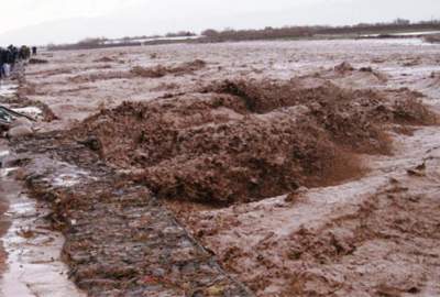 سیل شدید در ولایت سمنگان؛ یک مرد جان باخت!