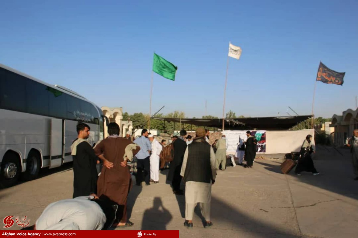 حرکت اولین کاروان از زائران اربعین حسینی از ولایت هرات به سمت مرز چذابه
