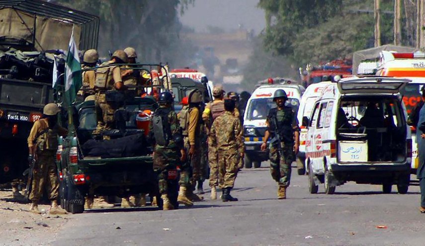 در دو حمله تروریستی در ایالت بلوچستان پاکستان 33 نفر کشته شدند