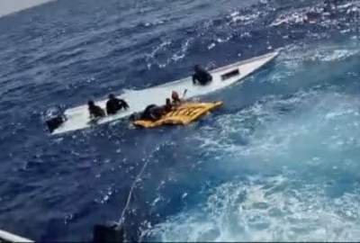 21 migrants missing after shipwreck