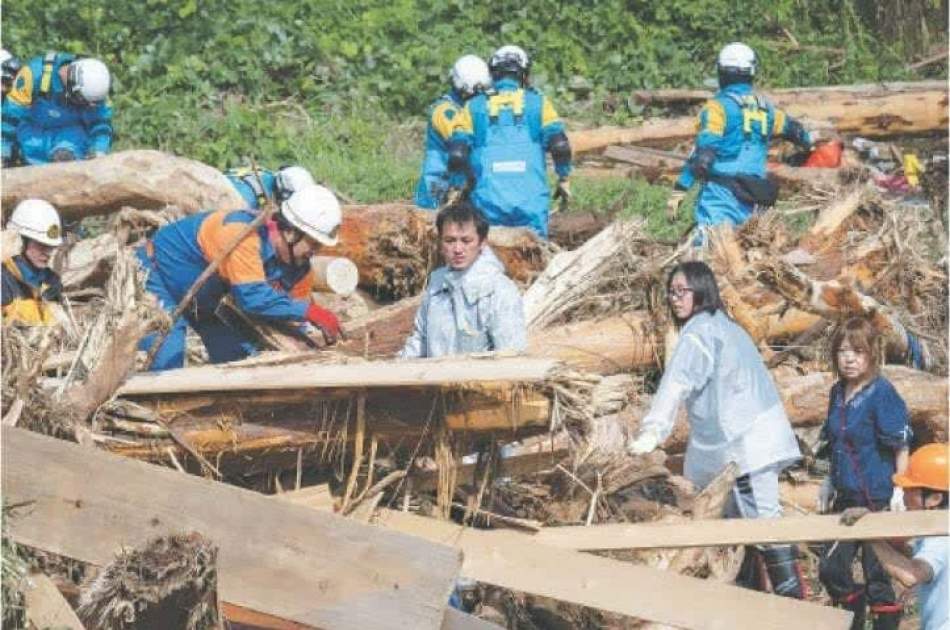 Floods sweep away homes in Japan’s quake-hit region