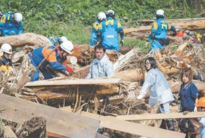 Floods sweep away homes in Japan’s quake-hit region