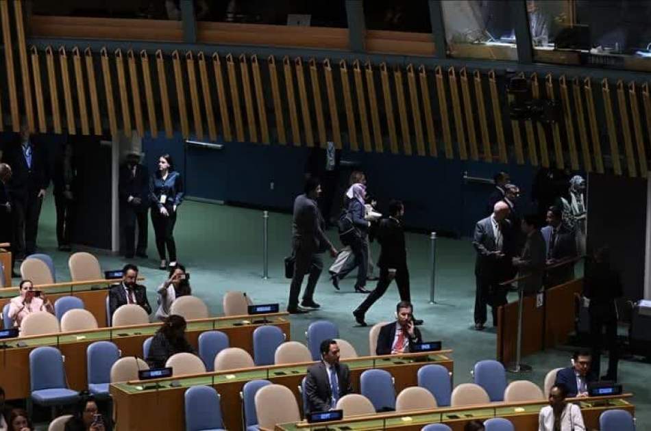 World delegations walk out of UN General Assembly as Netanyahu appears