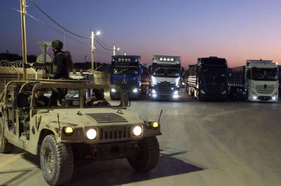 Israeli forces intensify attacks on north Gaza, prevent aid trucks from entering