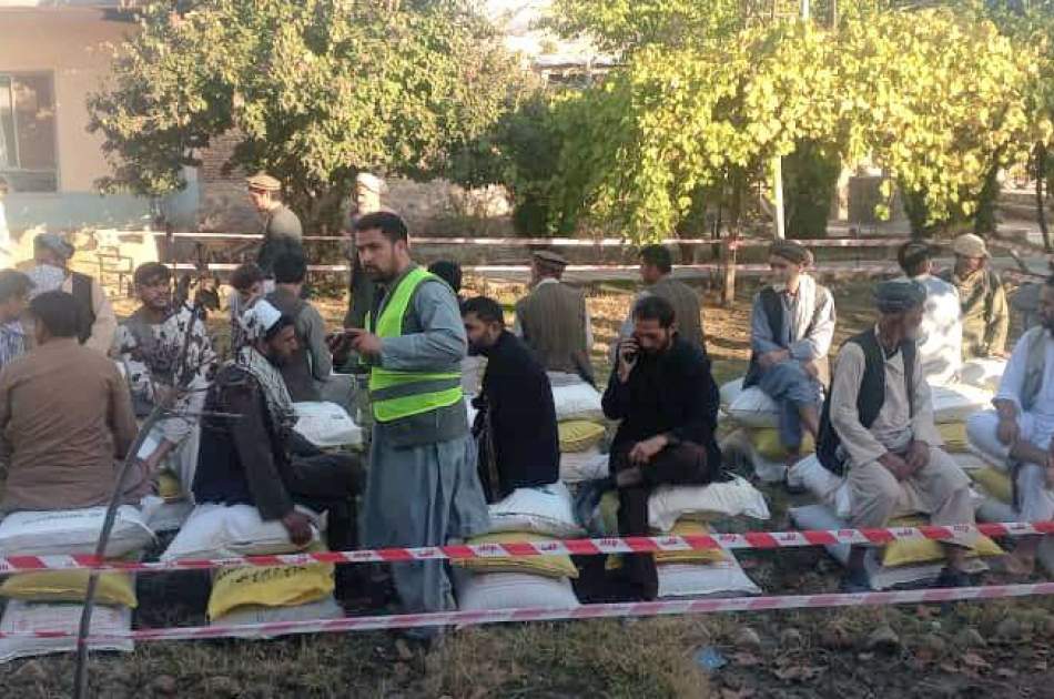 The beginning of the distribution of modified seeds and chemical fertilizers for one thousand farmers in Takhar