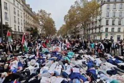 French health workers demonstrate in solidarity with Gazans