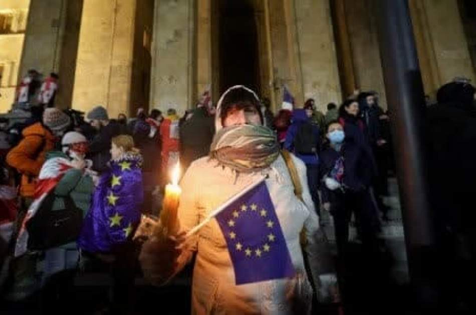 Violence in Georgia after govt delays talks on EU membership