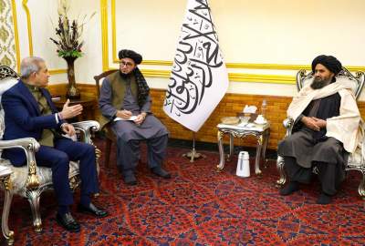 دیدار ملابرادر با معاون یوناما؛ دو طرف بر تداوم کمک به آسیب دیدگان در افغانستان تاکید کردند
